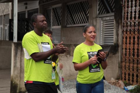 Equipe de orientação do recicla santos na rua #pracegover 