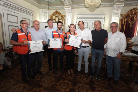 José Carlos Turziani da Silva, Victor Arroyo da S. Valle e Andressa O. de Souza. #Paratodosverrem