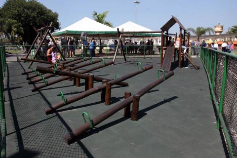 brinquedos do playground #pracegover 