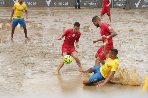 jogadores na disputa pela boa #paratodosverem