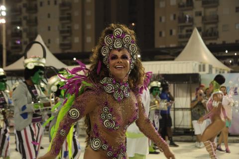 Viviane Araújo, União Imperial. #Paratodosverem