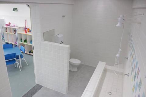 banheiro da escola #paratodosverem