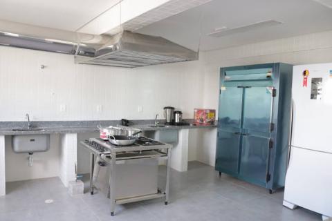 cozinha da escola #paratodosverem