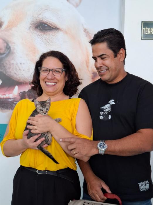 casal segura gato #paratodosverem