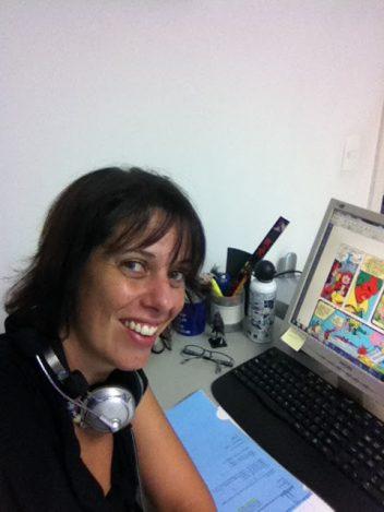 artista está no computador #paratodosverem