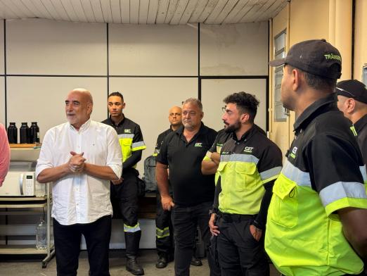 agentes conversam com autoridades #paratodosverem 