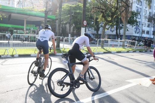 atletas de bicicleta 