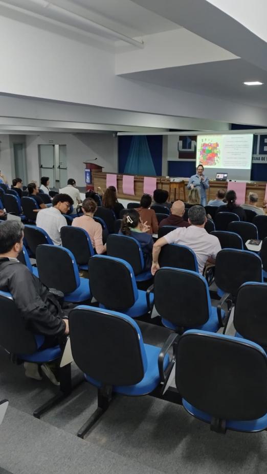 servidores passando por capacitação #paratodosverem