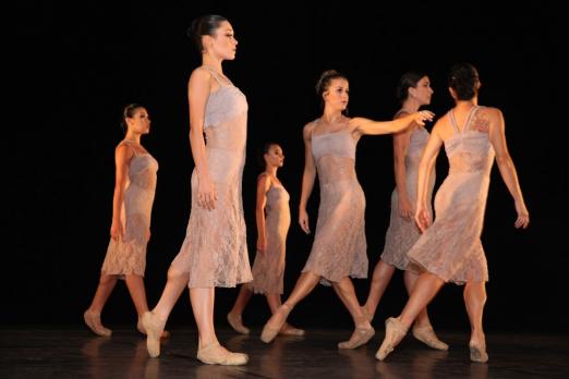 bailarinas dançando #paratodosverem