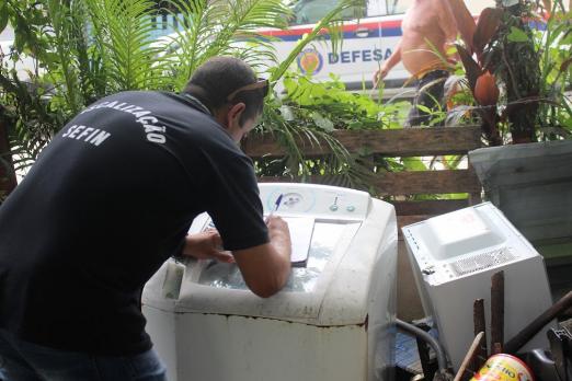 fiscal escreve em papel #paratodosverem 