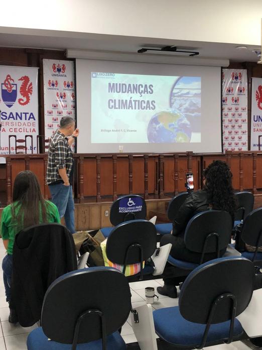 pessoas acompanhando o curso #paratodosverem 