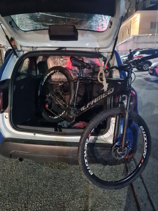 bicicleta dentro de viatura #paratodosverem