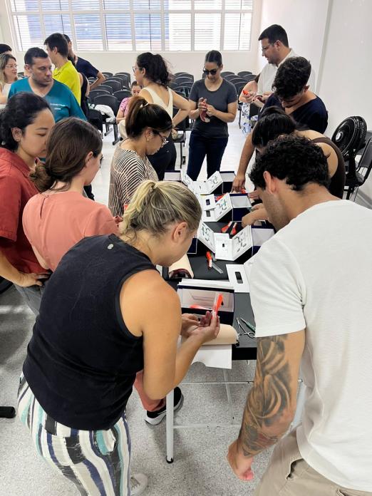 médicos passam por capacitação #paratodosverem