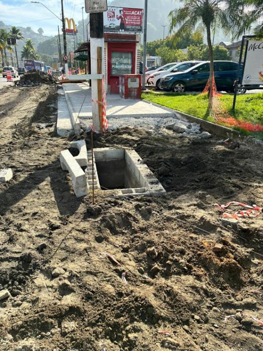 trecho em obras #paratodosverem 
