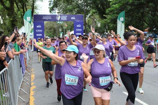 mulheres durante corrida #paratodosverem 