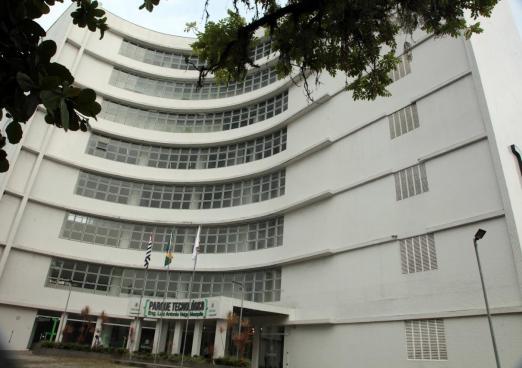 fachada do parque tecnológico #paratodosverem