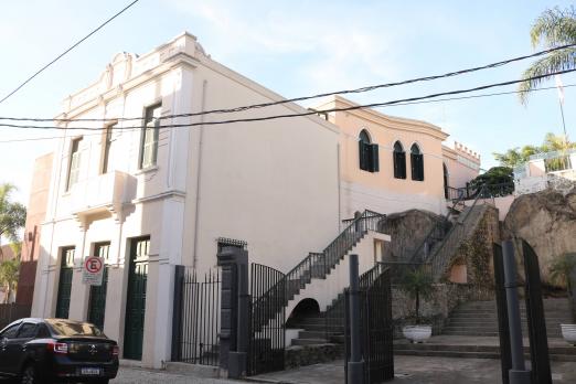 fachada do outeiro de santa catarina. #paratodosverem