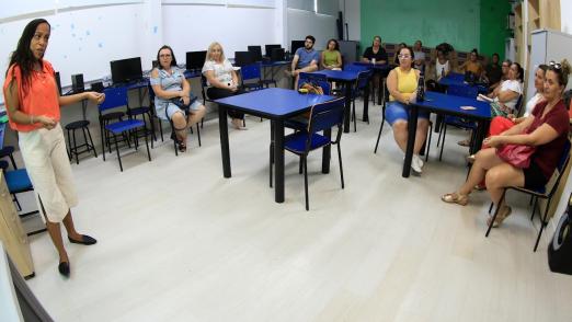 professores passam pela capacitação #paratodosverem 