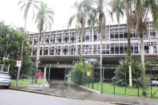fachada do teatro #paratodosverem