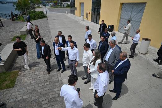 deputados em visita ao parque valongo #paratodosverem