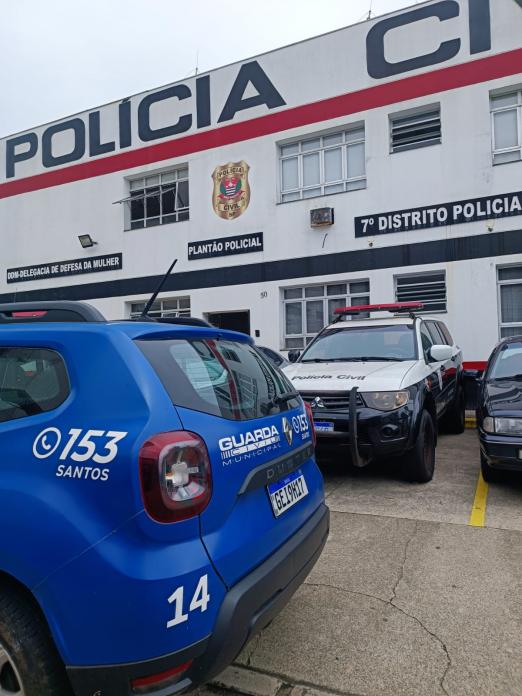 viatura na porta de delegacia #paratodosverem 