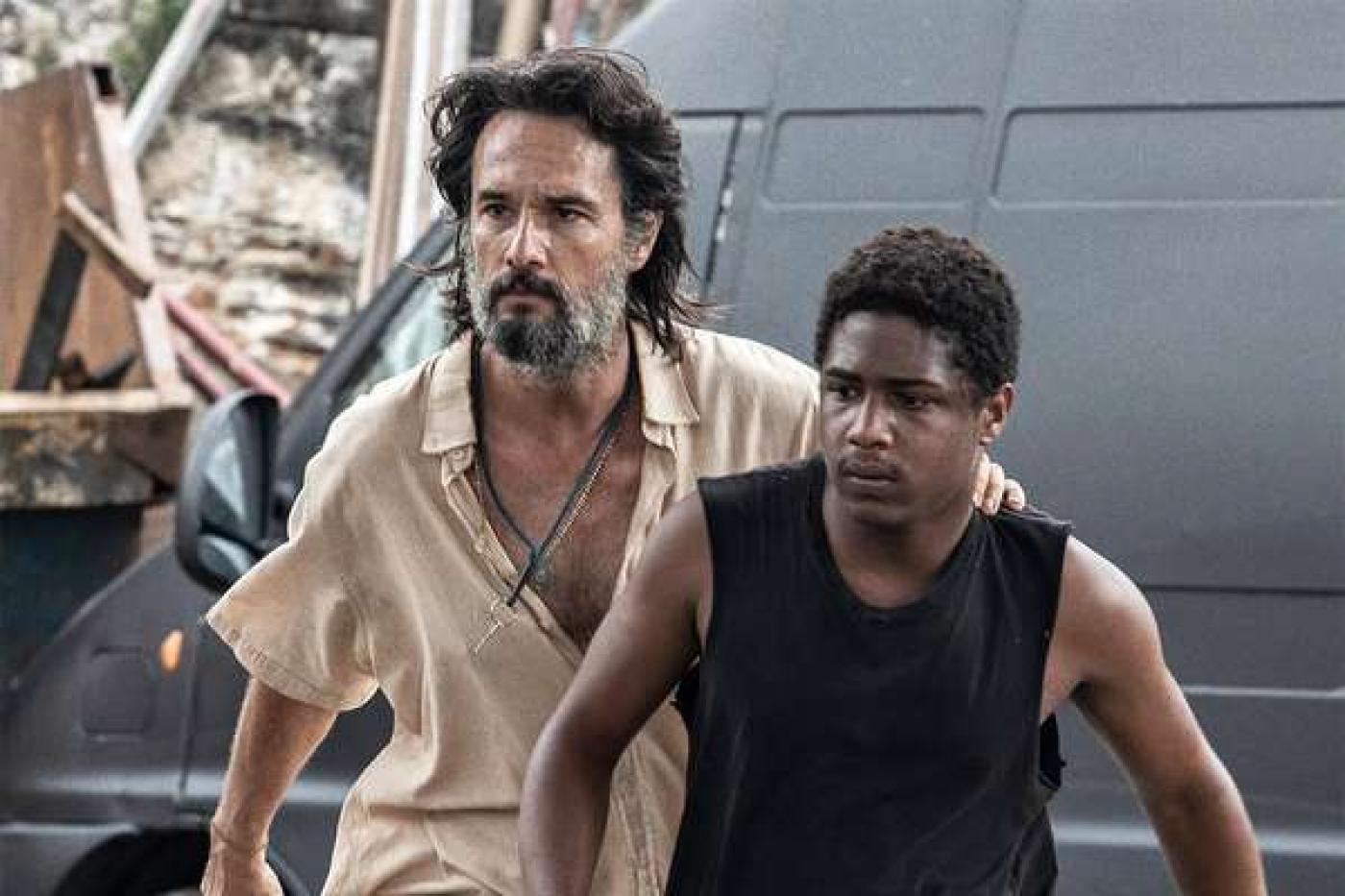 L’attore formatosi a Santos recita nel film Netflix con Rodrigo Santoro L’attore formatosi a Santos recita nel film Netflix con Rodrigo Santoro