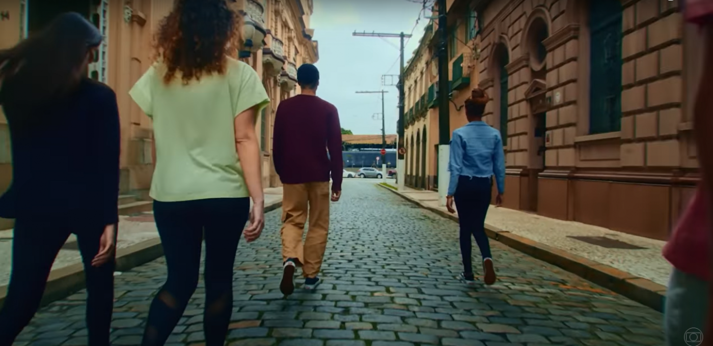 Cenas foram gravadas nas ruas XV e Riachuelo. #paratodosverem