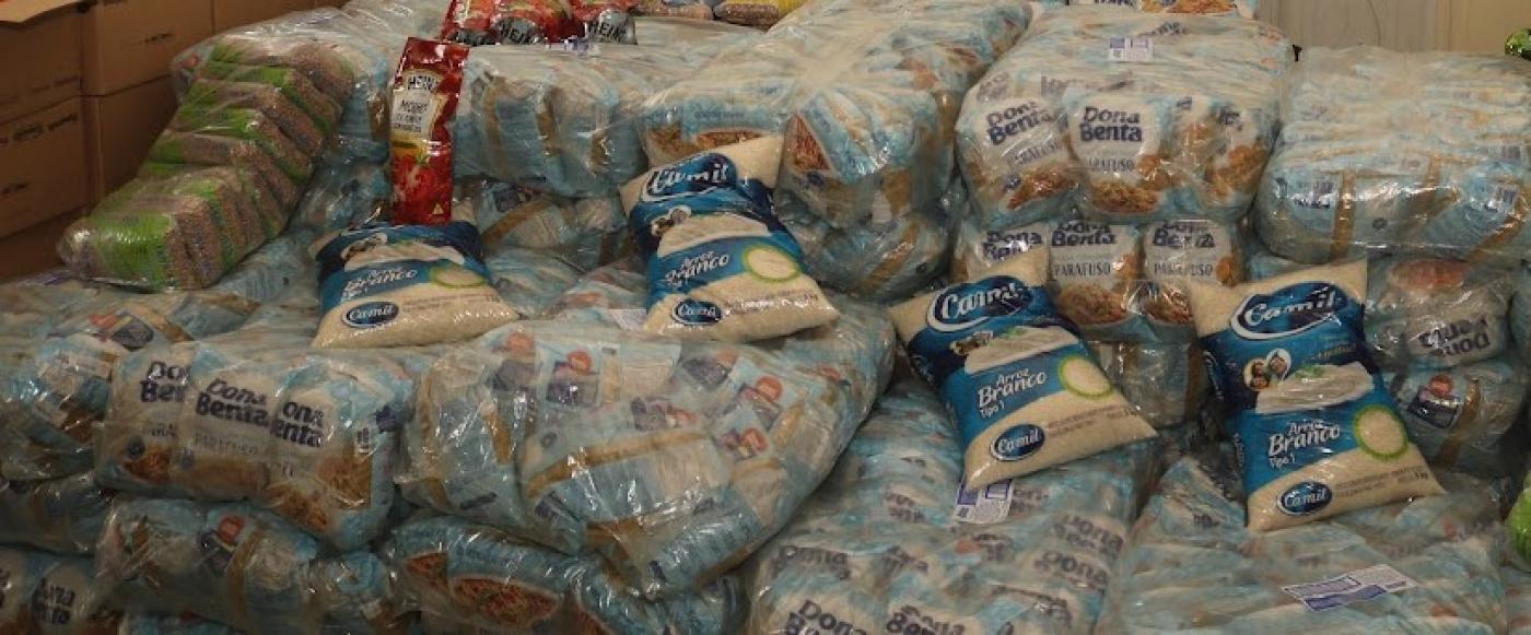 alimentos no fundo social #paratodosverem