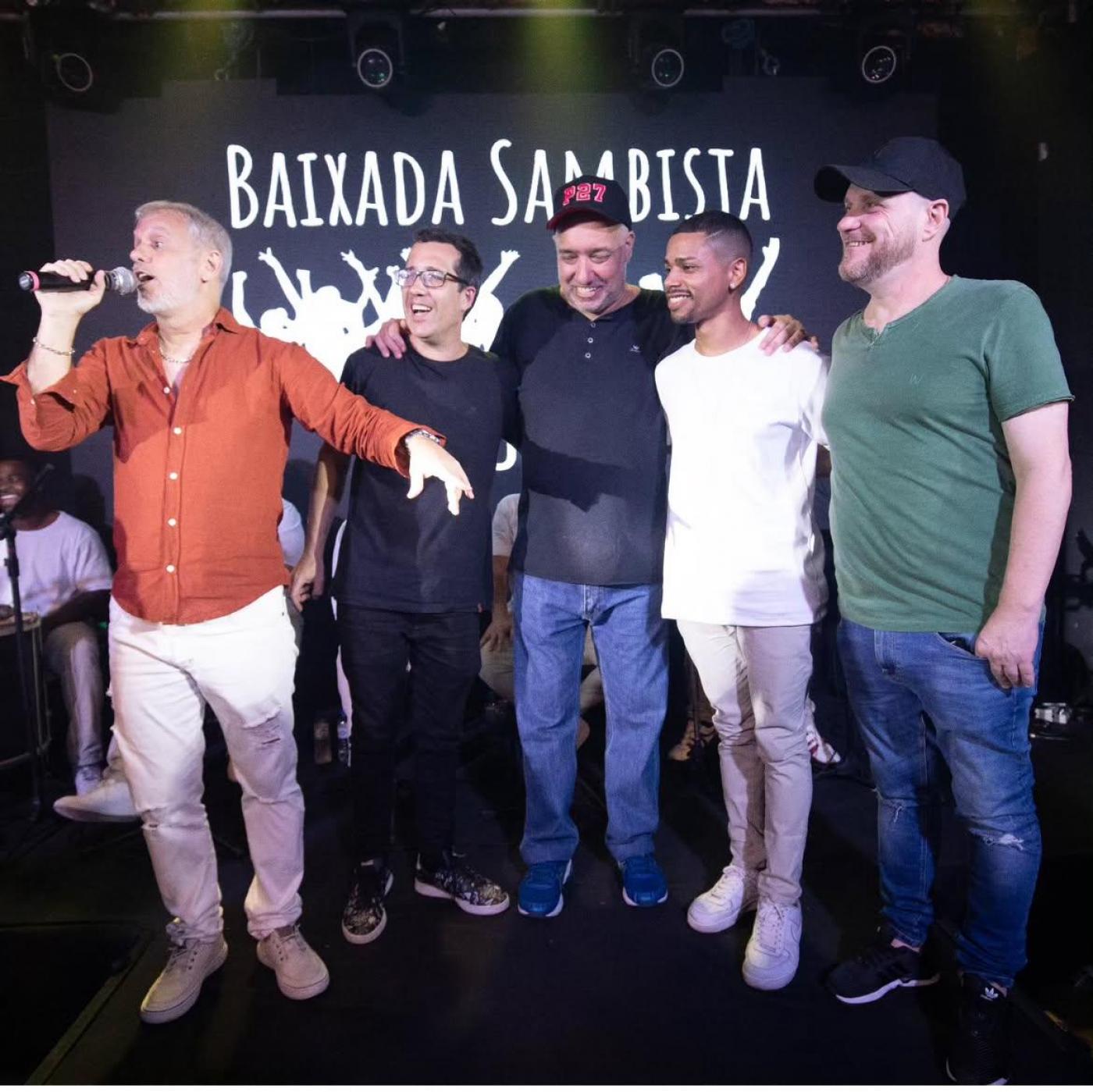 sambistas cantando #paratodosverem 