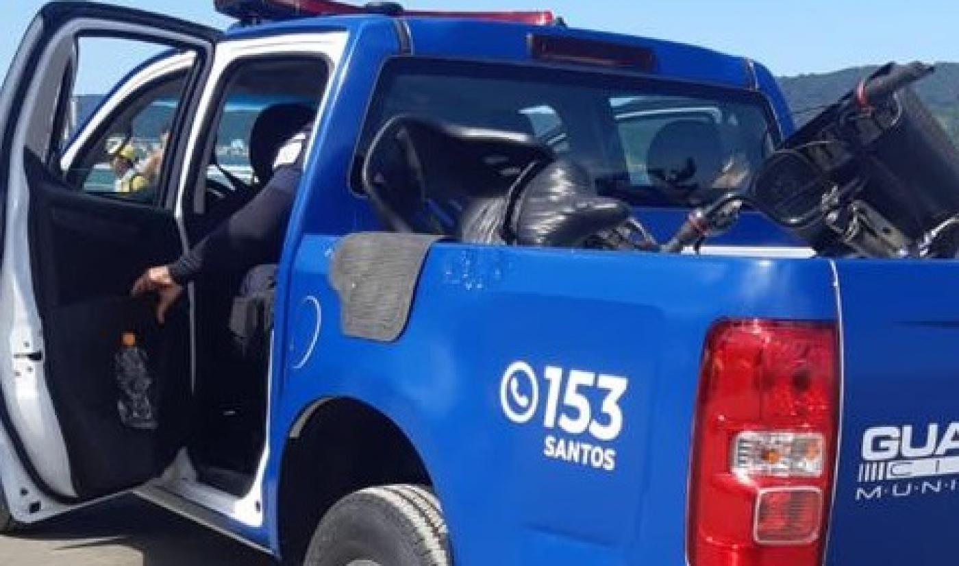 Veículo da Guarda Municipal com bicicletas recuperadas na carroceria. #pratodosverem 