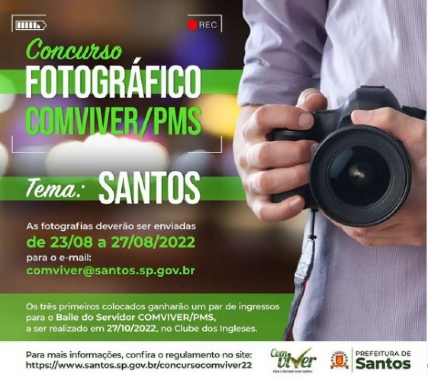 Card com informações sobre o concurso e homem segurando câmera fotográfica. #pratodosverem
