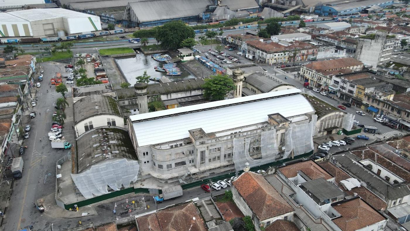 vista aérea do mercado municipal em obras. #paratodosverem