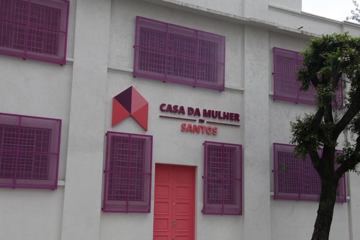 fachada da casa da mulher #paratodosverem 