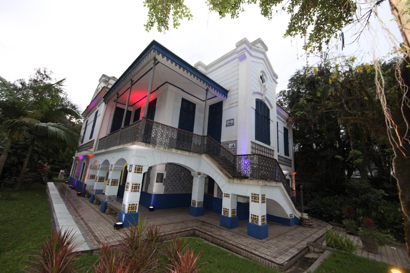 fachada da casa das culturas de santos. #paratodosverem