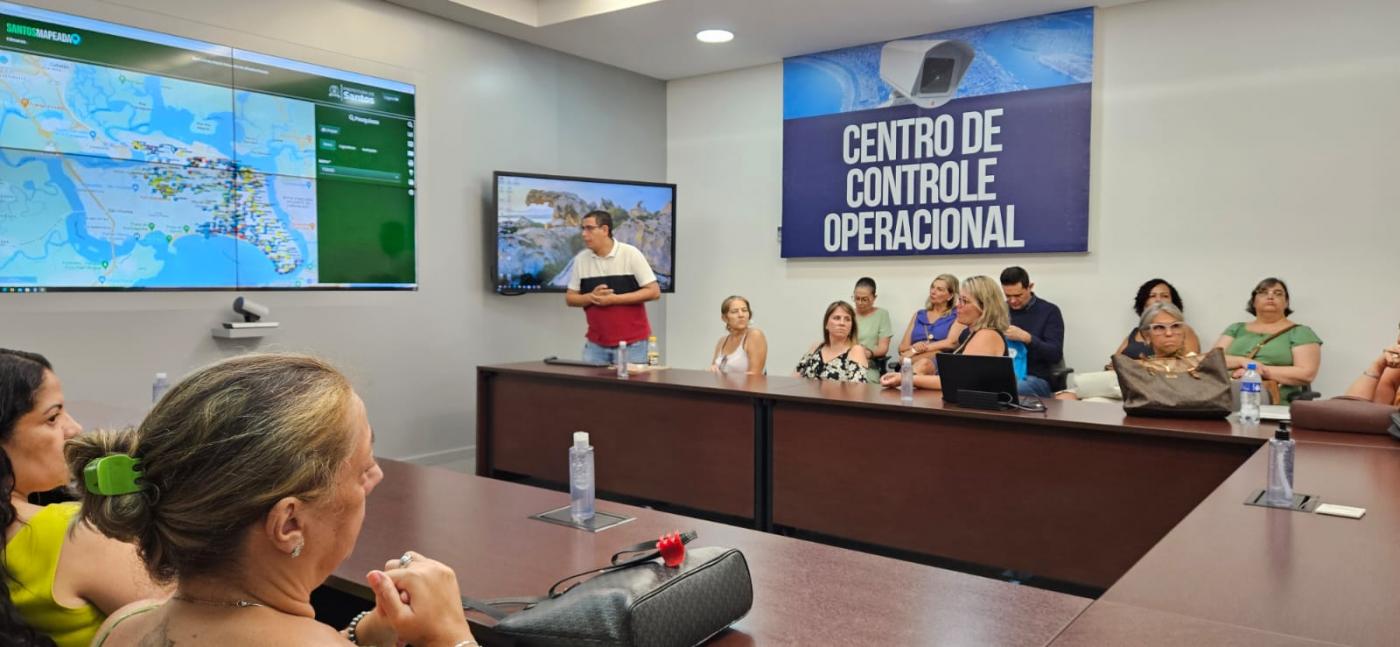 supervisoras recebem explicação sobre o CCO #paratodosverem