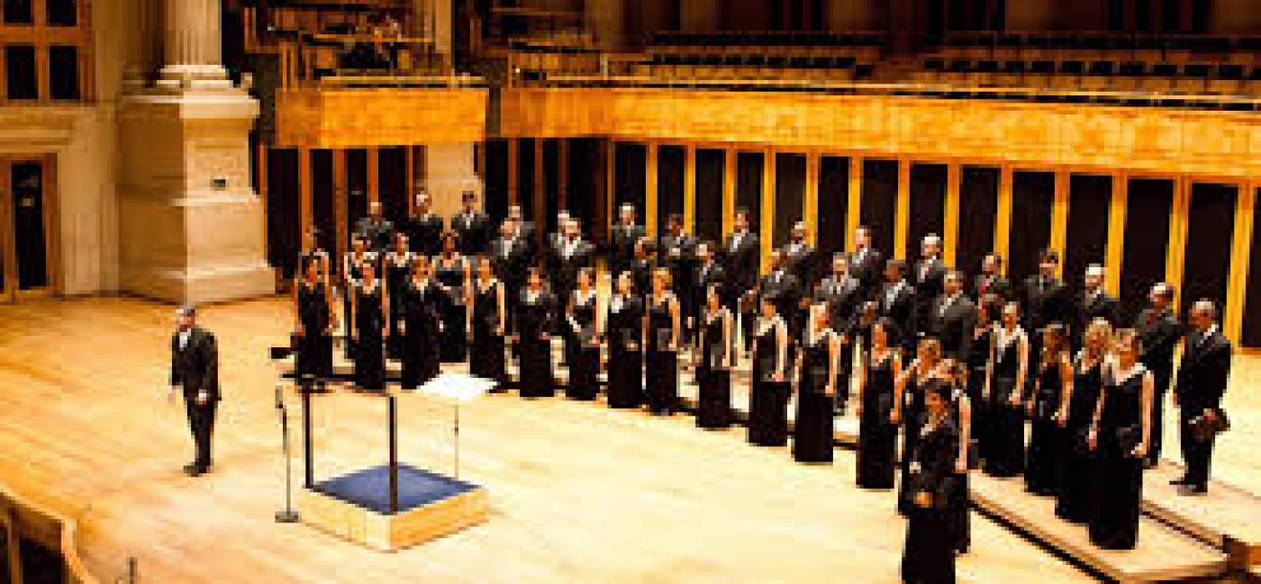 Coro se apresenta. #Paratodosverem.