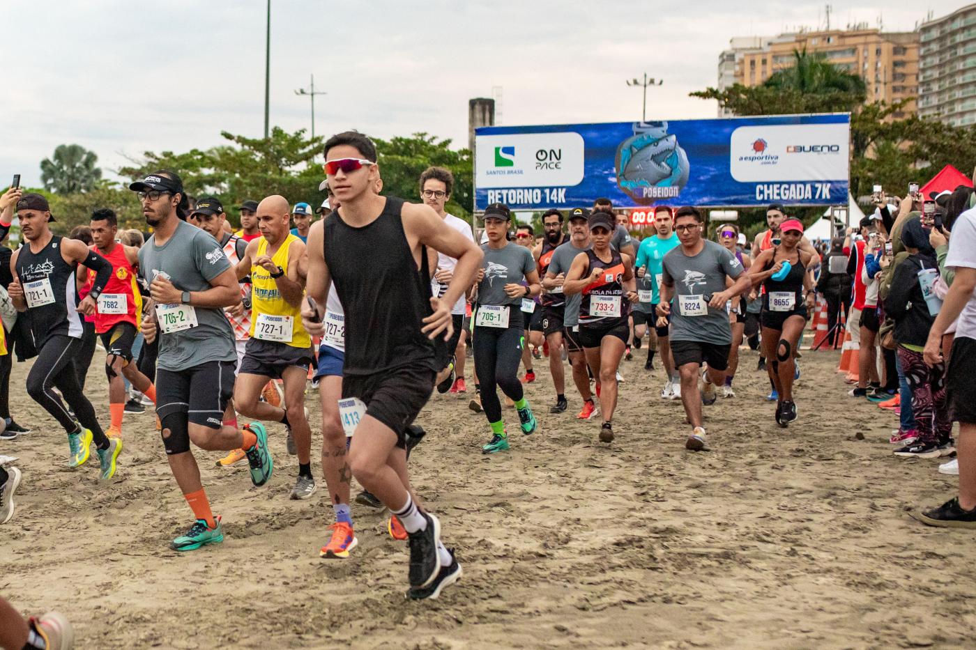 Largada da corrida na areia. #Paratodosverem