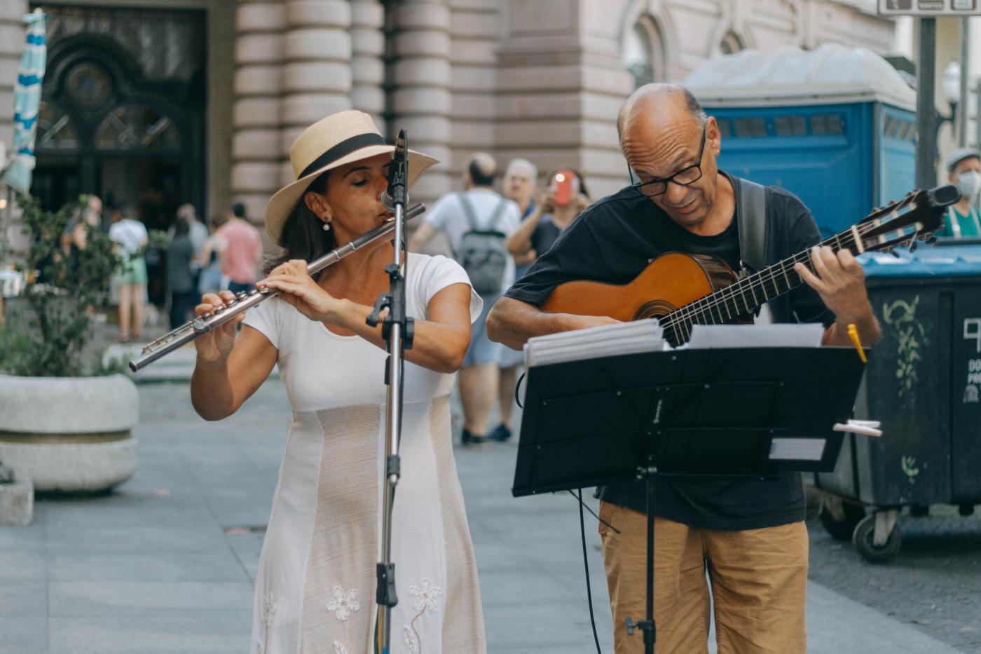 dupla toca flauta transversal e cavaquinho. #paratodosvere 