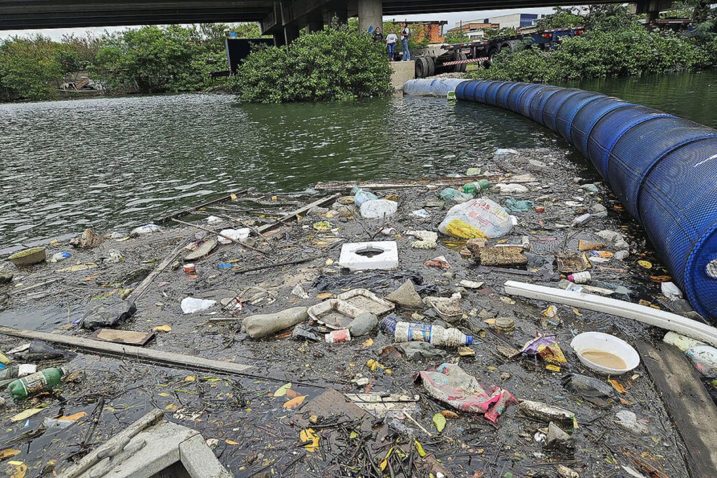 ecobarreira no rio #paratodosverem