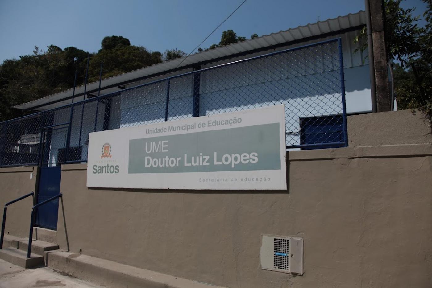 A escola ganhou novo alambrado na fachada, entre outras melhorias - Foto: Isabela Carrari