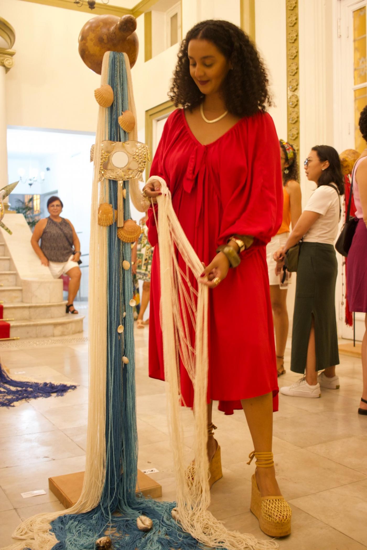 artista apresenta o seu trabalho. #Paratodosverem