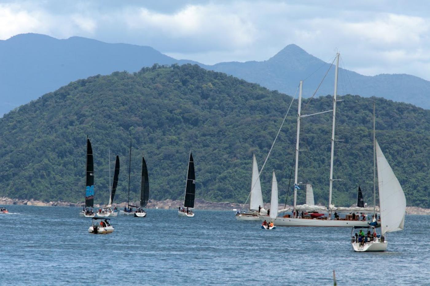 Largada da Regata Santos-Rio. #Paratodosverem