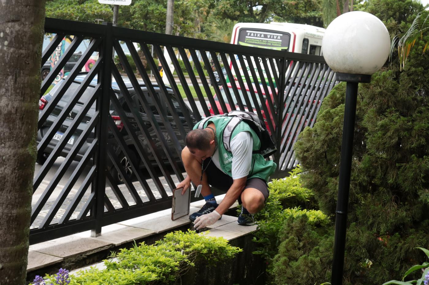 agente vistoria jardim de condomínio. #paratodosverem