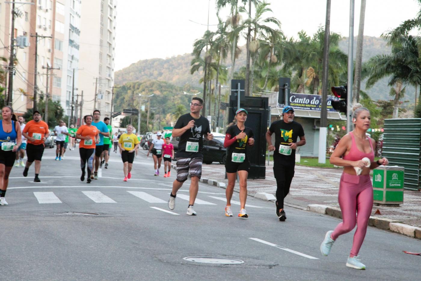 atletas correm na orla. #paratodosverem