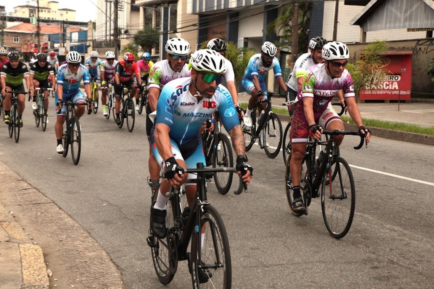 Avenida do Embaré recebe etapa do Santista de Ciclismo neste domingo