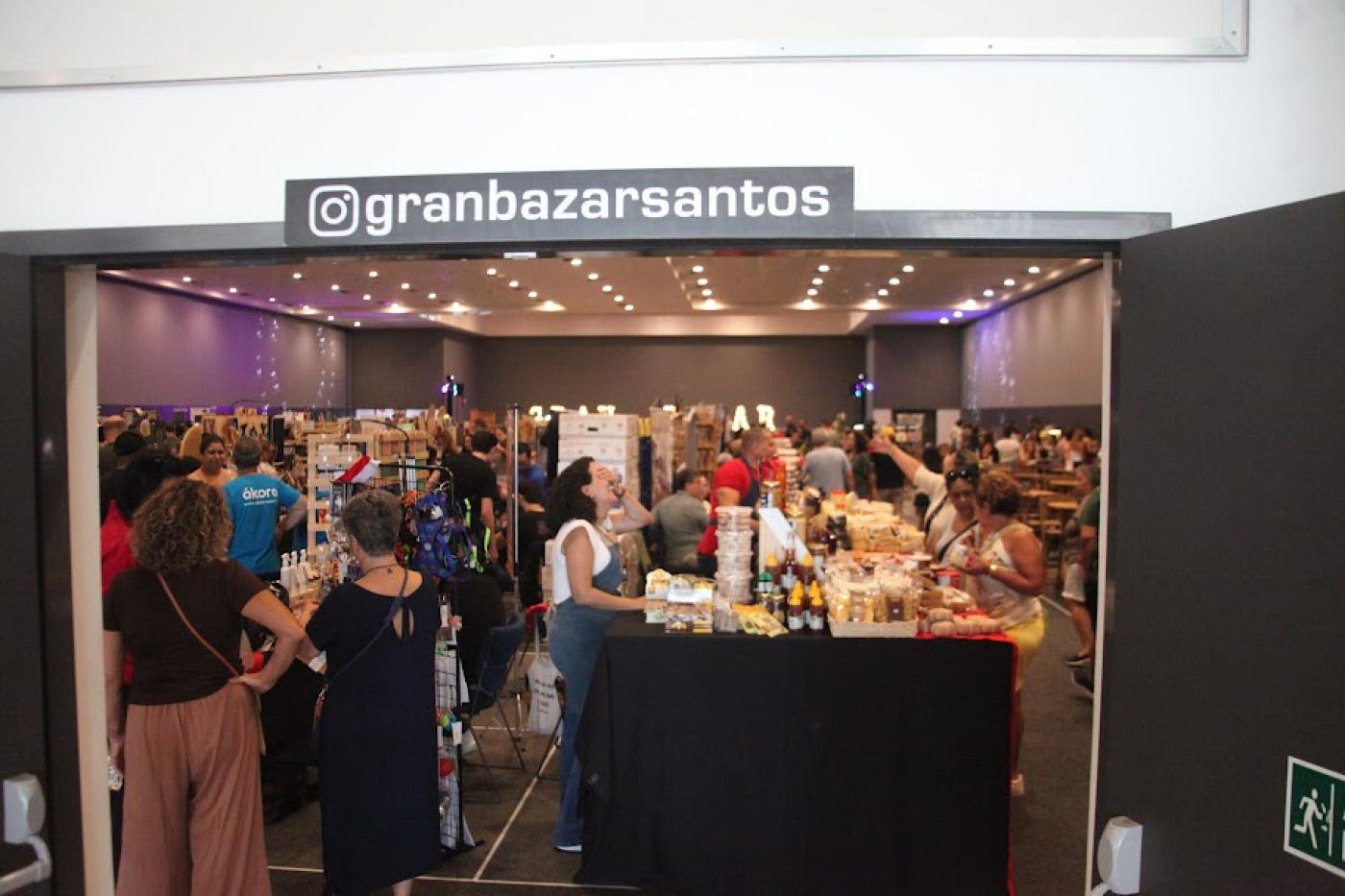 feira criativa com expositores #paratodosverem
