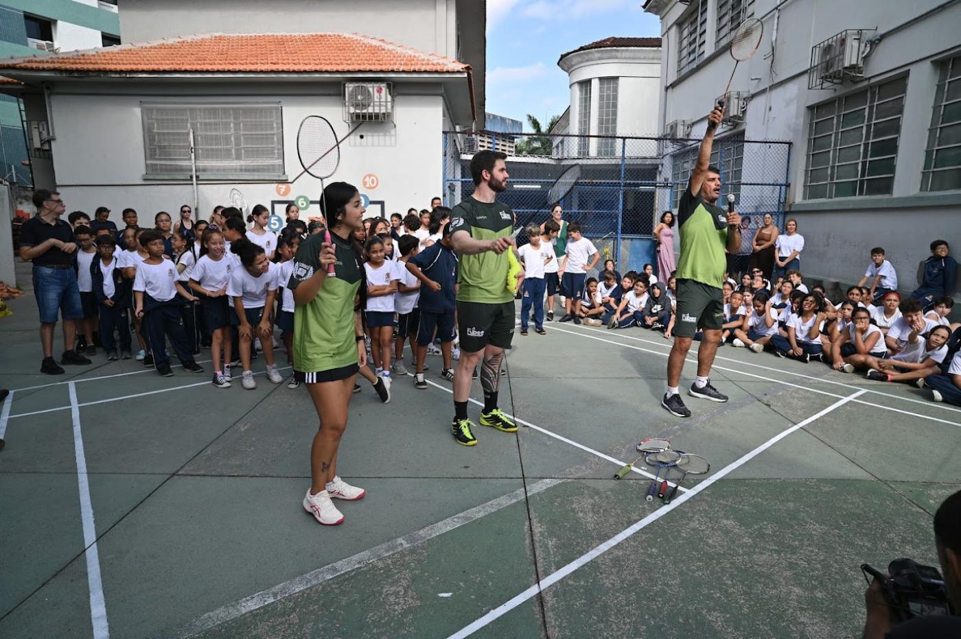 Aula de badminton na UME Olavo Bilac. #Paratodosverem