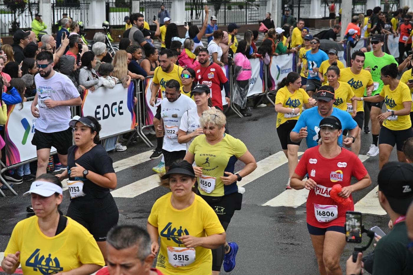 Corrida em Santos. #Paratodosverem