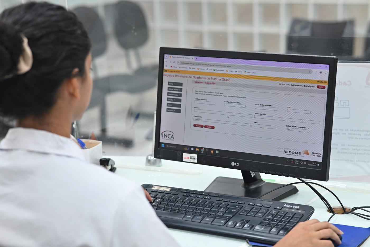 tela de computador aberta na página do redome. #paratodosverem