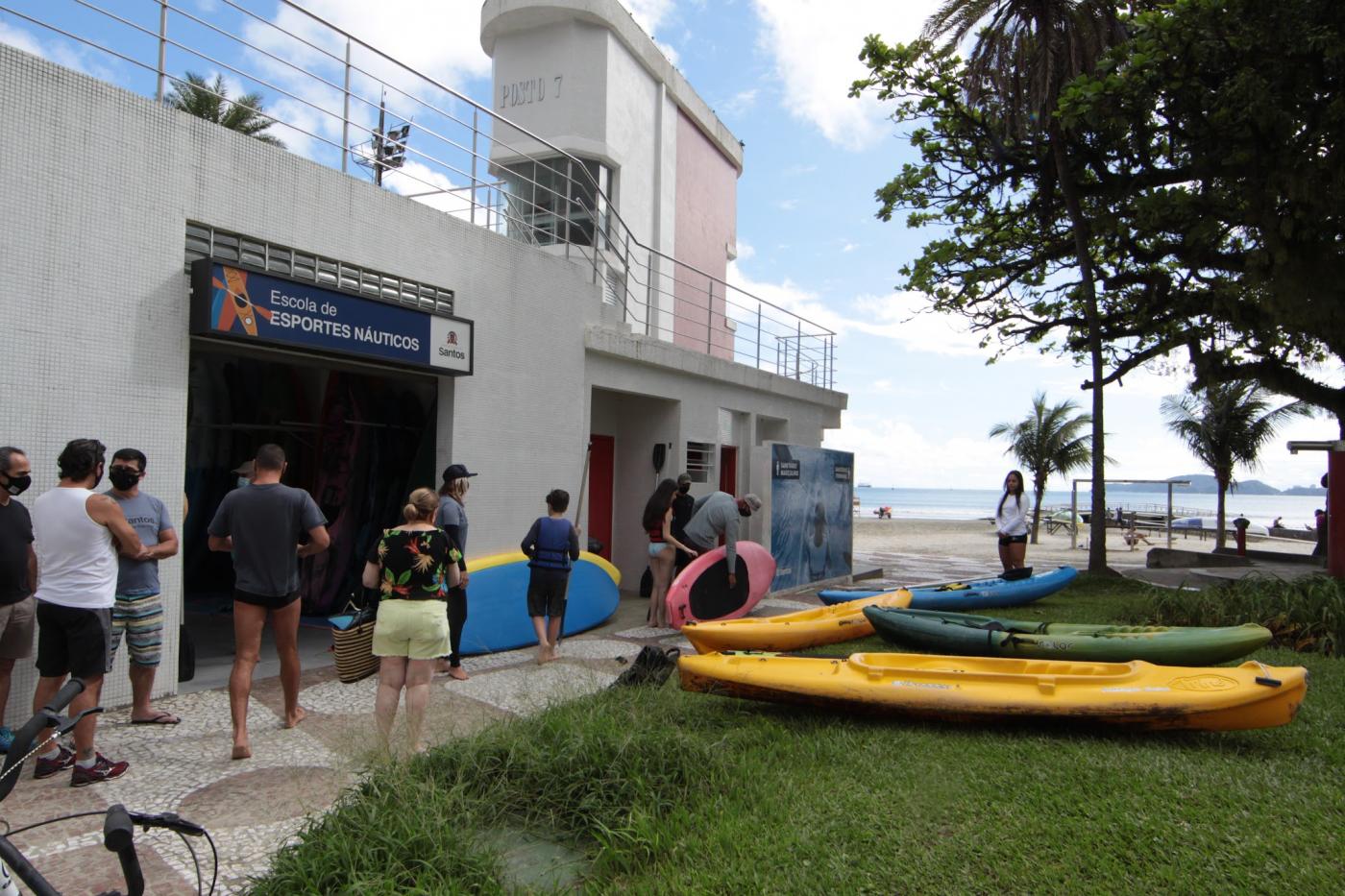 escola de esportes náuticos com caiaques. #paratodosverem